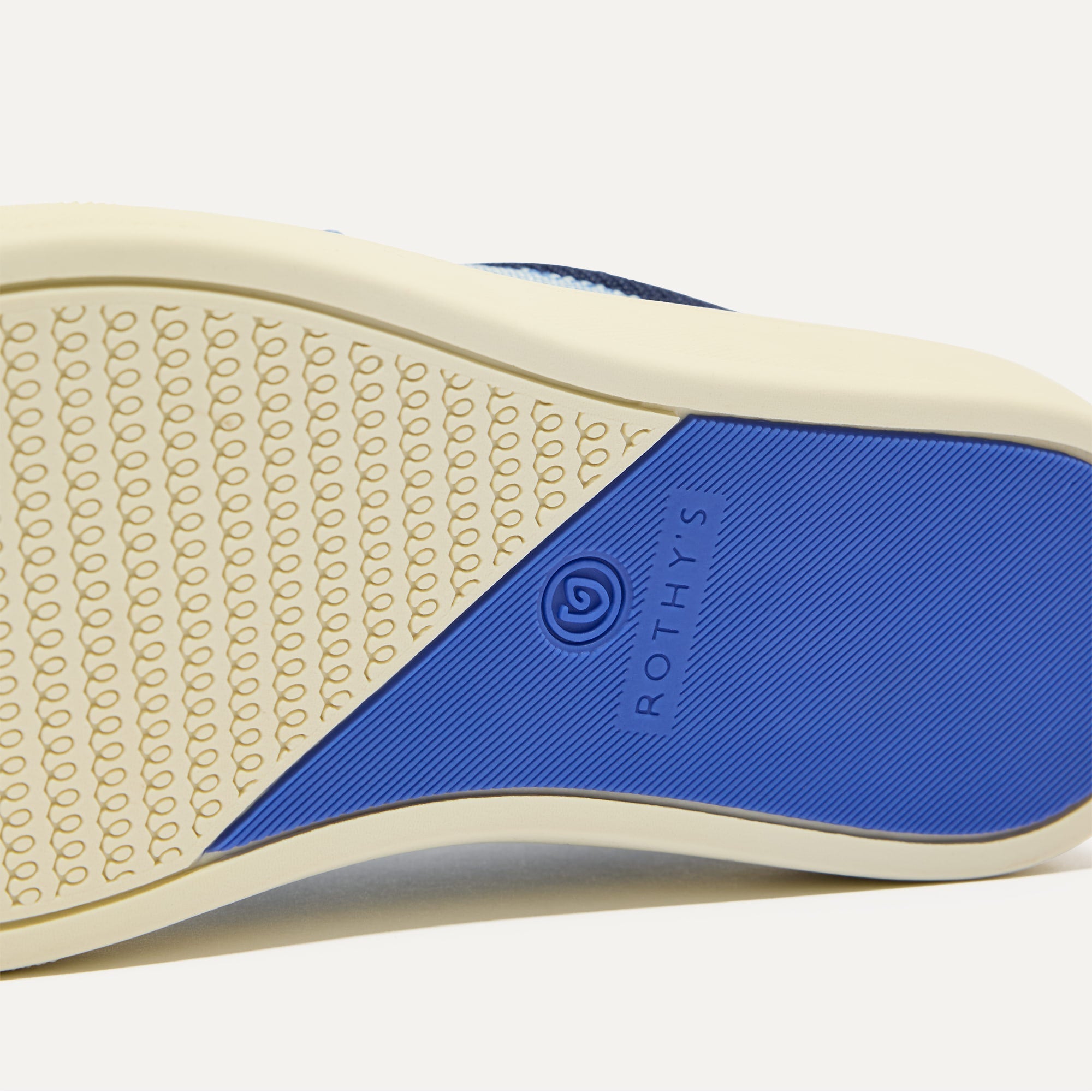 The Kids Strap Sneaker - Berry Blue