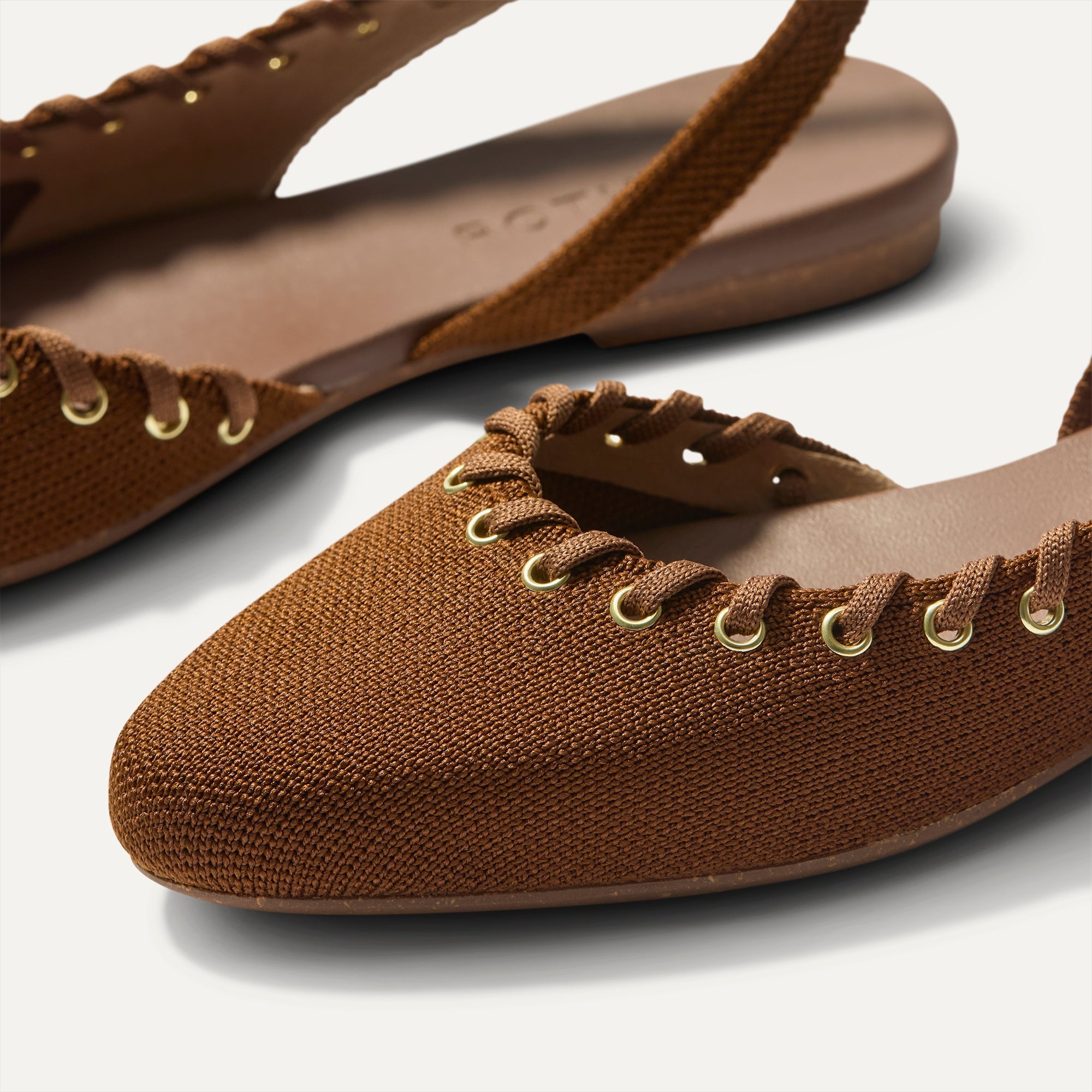 The Almond Slingback - Eyelet Russet