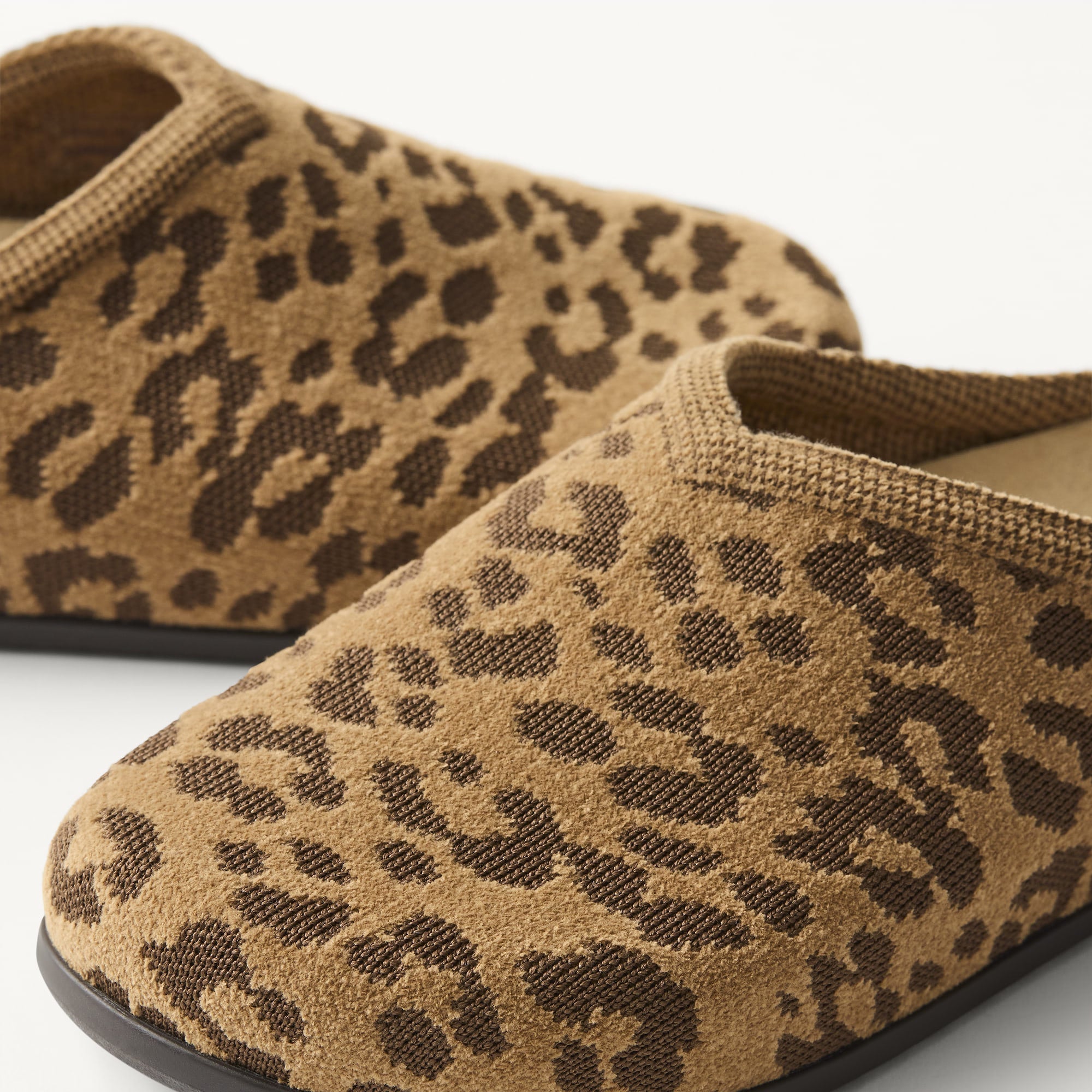 The Casual Clog - ReVelvet™ Khaki Cat